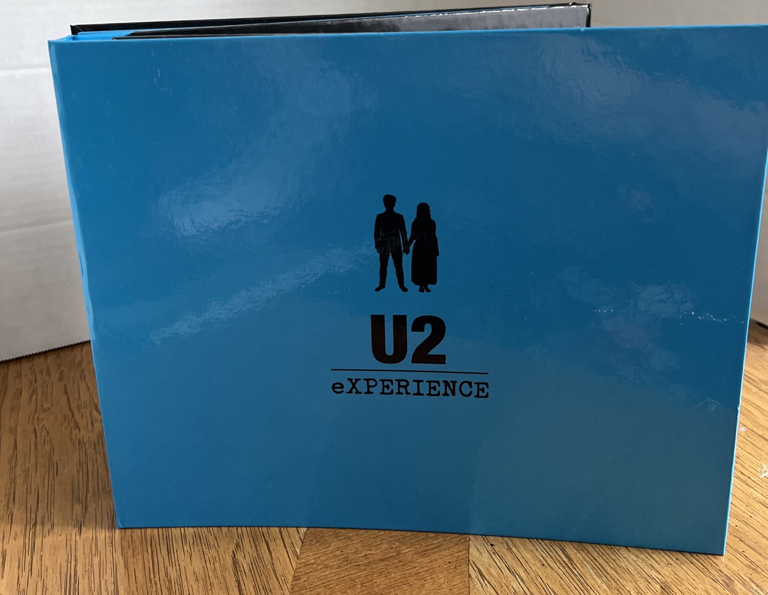 U2 2018 VIP Concert Tour Book Experience & Innocence  Limited Edition #17316