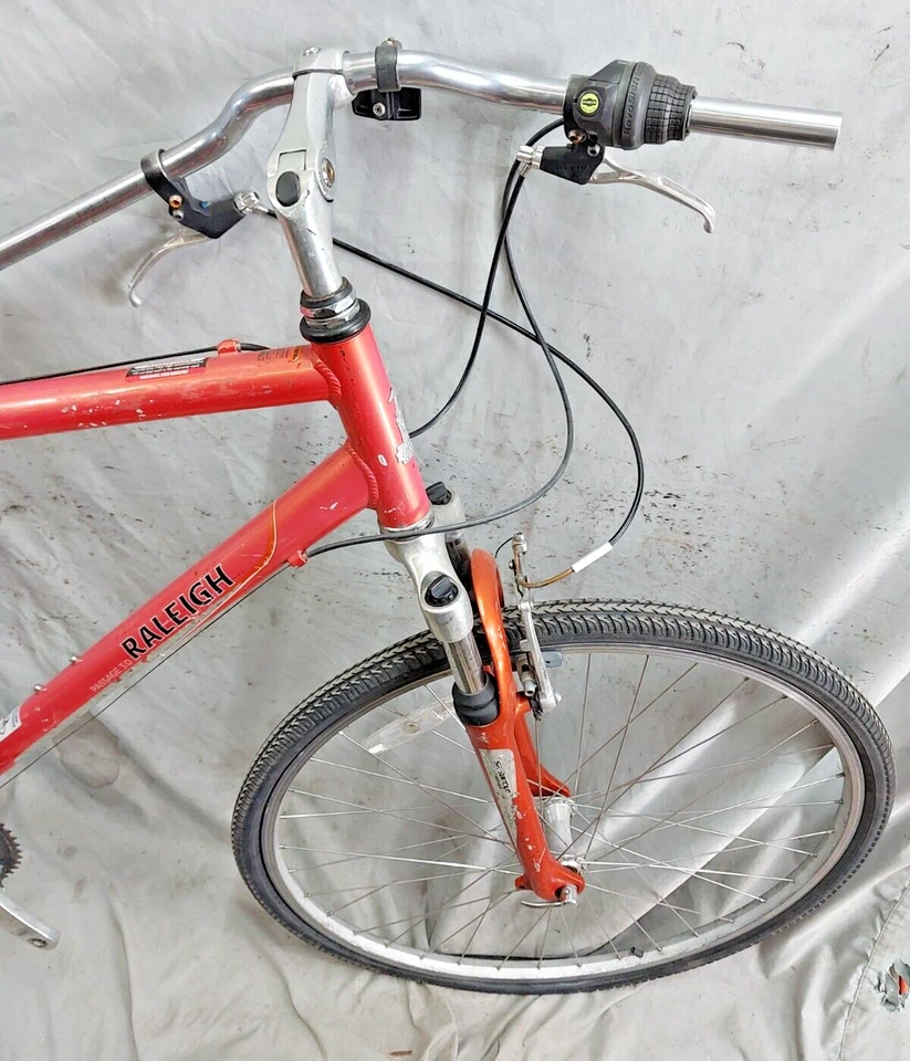 Bicicleta híbrida Raleigh Passage 3.0 2018 18" grande agarre Shimano frenos en V remitente de EE. UU. Foto 3 de 4