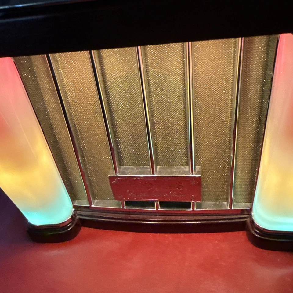 Thomas Collector's Edition Radio Select-O-Matic Jukebox AM FM Radio Cassette - Image 3 of 4