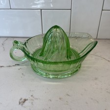 Green Depression Glass Citrus Juicer Vintage Style Reamer w/ Uranium 8 In