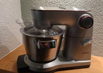 Bosch OptiMUM Küchenmaschine 1500W + viel Zubehör   Guter Zustand