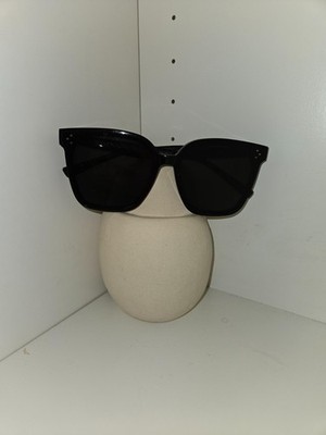 Gentle Monster Her 01 ''Flatba'' Sunglasses Black Pre-owned No Case