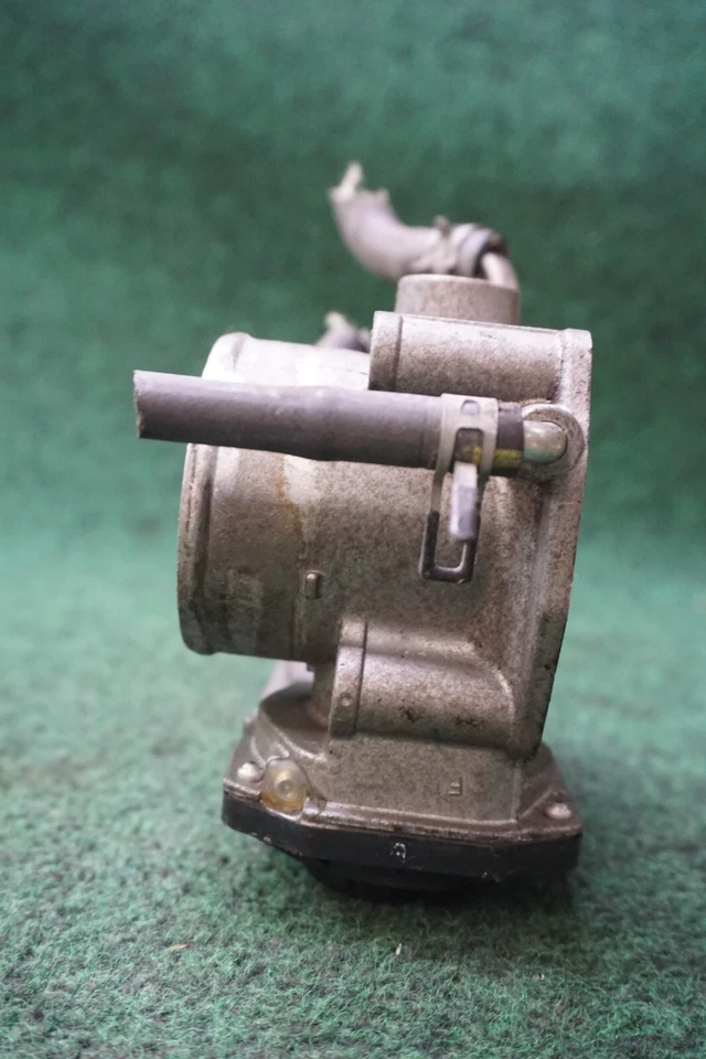 2004 TOYOTA SOLARA 2.4L corpo do acelerador fabricante de equipamento original 220300h021 137.849 milhas - Imagem 2 de 4