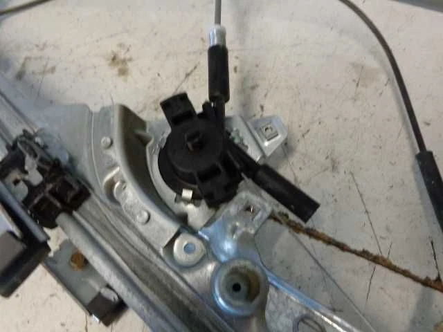 Ручной регулятор переднего стекла пассажира подходит для пикапа 99-07 SIERRA 1500 287688 - Изображение 2 из 4