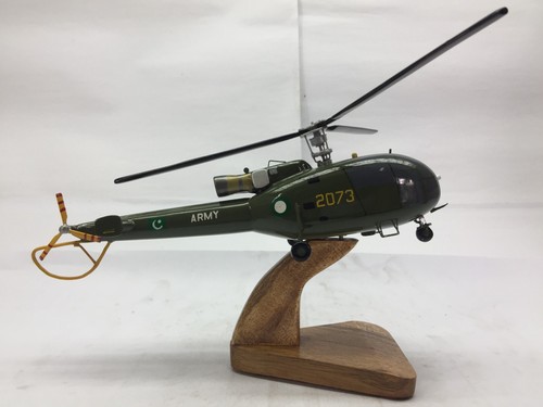 Aerospatiale SA-316B Alouette III Utility Helicopter Desktop Wood Model Regular - Picture 4 of 5