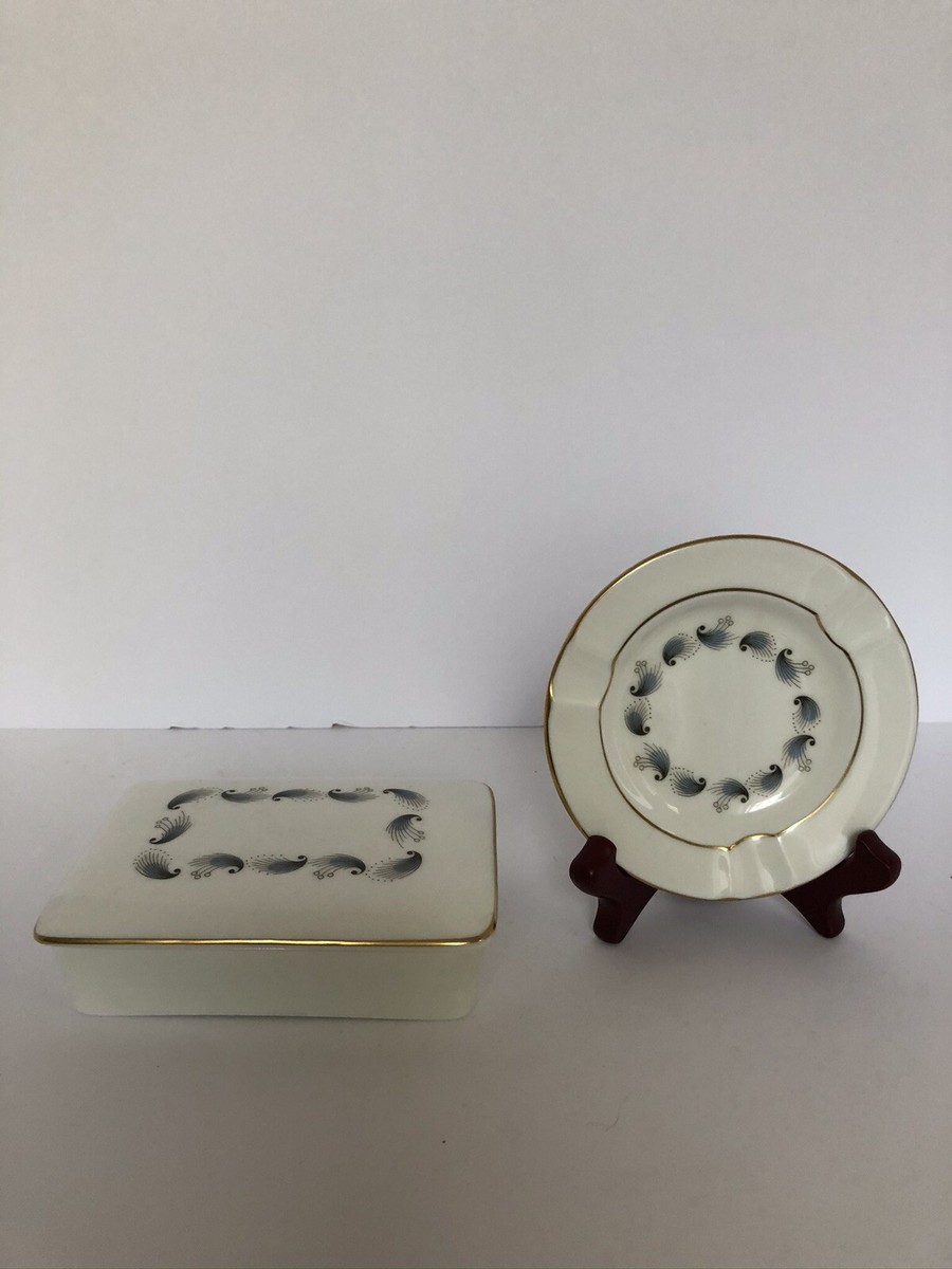 wedgwood cigarette box Wedgwood Cigarette Box and Ashtray “Stardust” Pattern