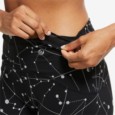 nike running runway sparkle speed flash leggings in black