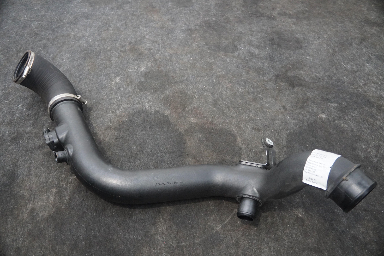 Left Intermediate Intercooler Pipe Hose Tube 310125 Ferrari California T 2015-18