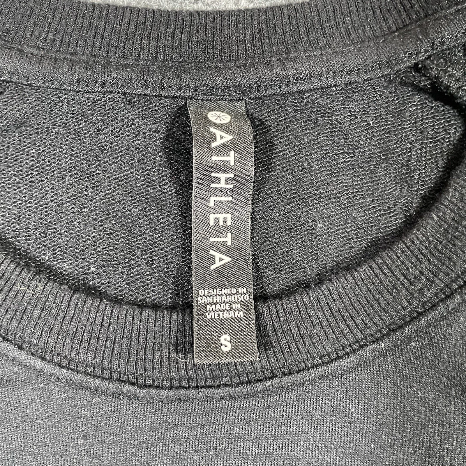 athleta mindset long sleeve soft comfy casual sweatshirt