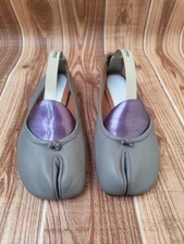 Maison Martin Margiela TABI  Gray  Leather Ballerina Flats EU 39  US 8.5