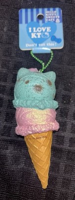 RARE NWT 2010 Sanrio Hello Kitty I Love KT 2 Scoop Sweets Cafe Keychain US48