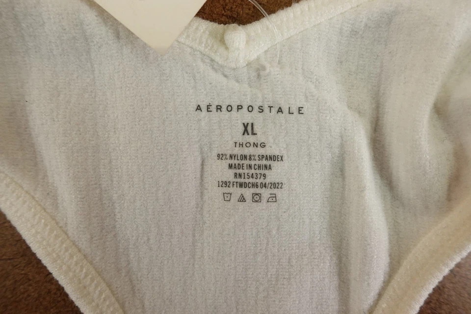 Panty Tanga Aeropostale Mujer Talla XL Beige No Show Marfil Acanalado V 2 Piezas Nuevo con Etiquetas Foto 2 de 4