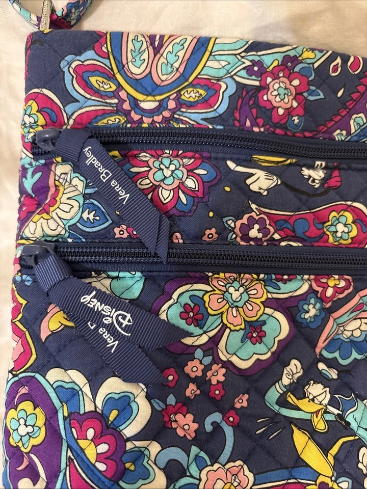 Vera Bradley Disney Triple Zip Hipster Purse Daisy Sensational Six Paisley EUC - Image 3 of 4