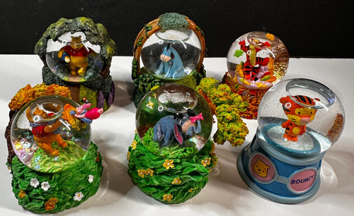 6 Authentic Disney Store Exclusive Winnie The Pooh & Friends Mini Snow Globes