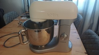 Kenwood KMX50 Stand Mixer w/ Mixing Bowl and Attachments CREAM Working