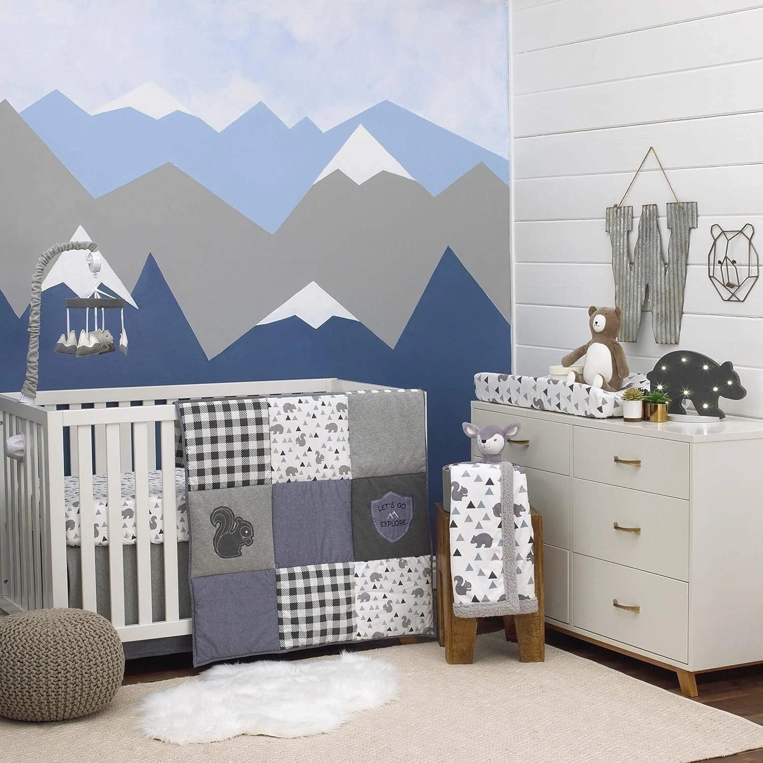 NoJo Mountain Patchwork 4 Piece Nursery Crib Bedding Set with Squirrels and...
Opens in a new window