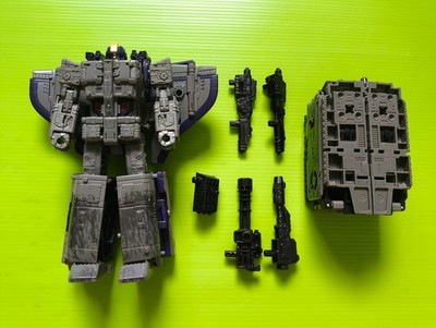 Transformers WFC Siege Earthrise Astrotrain Complete Leader Class NO TARIFF