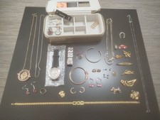 J-line Lot mixte bijoux fantaisie + 2 montres multicolore + boîte à bijoux