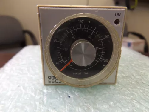 WHOLESALE LIQUIDATION OMRON E5C2-5 20G-11 TEMPERATURE CONTROLLER