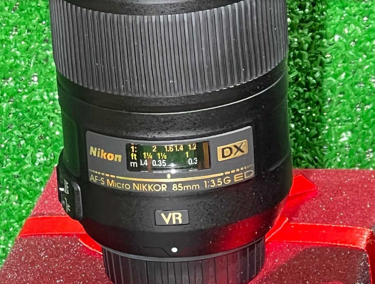 Nikon AF-S Micro Nikkor 85mm f 3.5 G ED VR Lens Kit With Ring