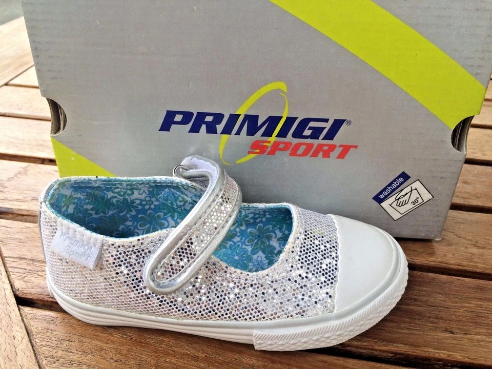 Primigi NIB  Silver Sparkle Mary Jane Sneakers  Little Girls Size  7 M  / Eur 23 - Image 3 of 4