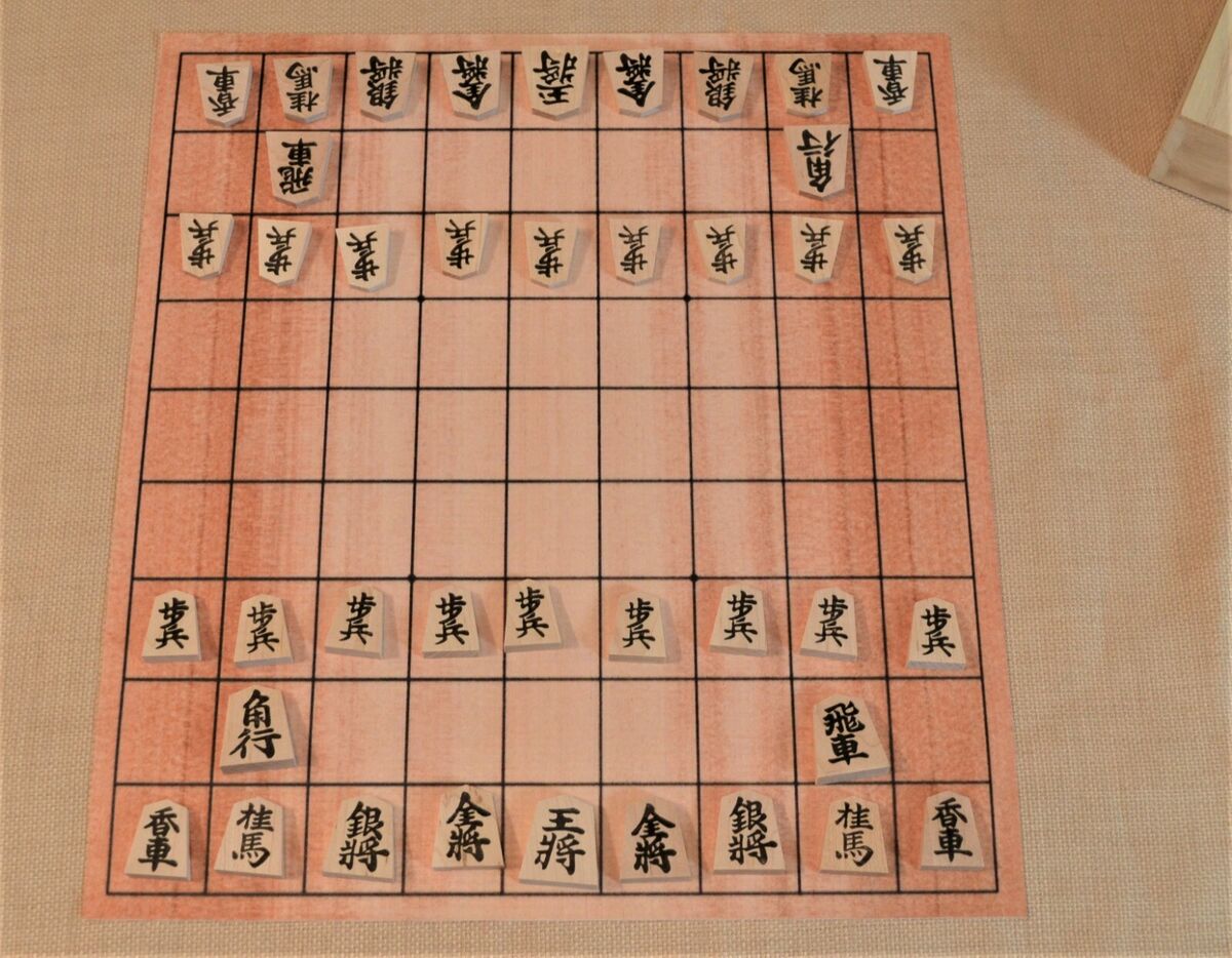 SHOGI (JAPANESE CHESS) TRADITIONAL SET WITH WOODEN PIECES & VINYL