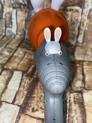 McFarlane Toys Rabbids Super Plunger Blaster – Pistola Giocattolo Con Ventosa