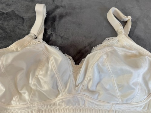 M&S Nursing Bra Size 34DD Ivory Wire Free Nonpadded Maternity Breast Feeding Bra - Picture 3 of 5