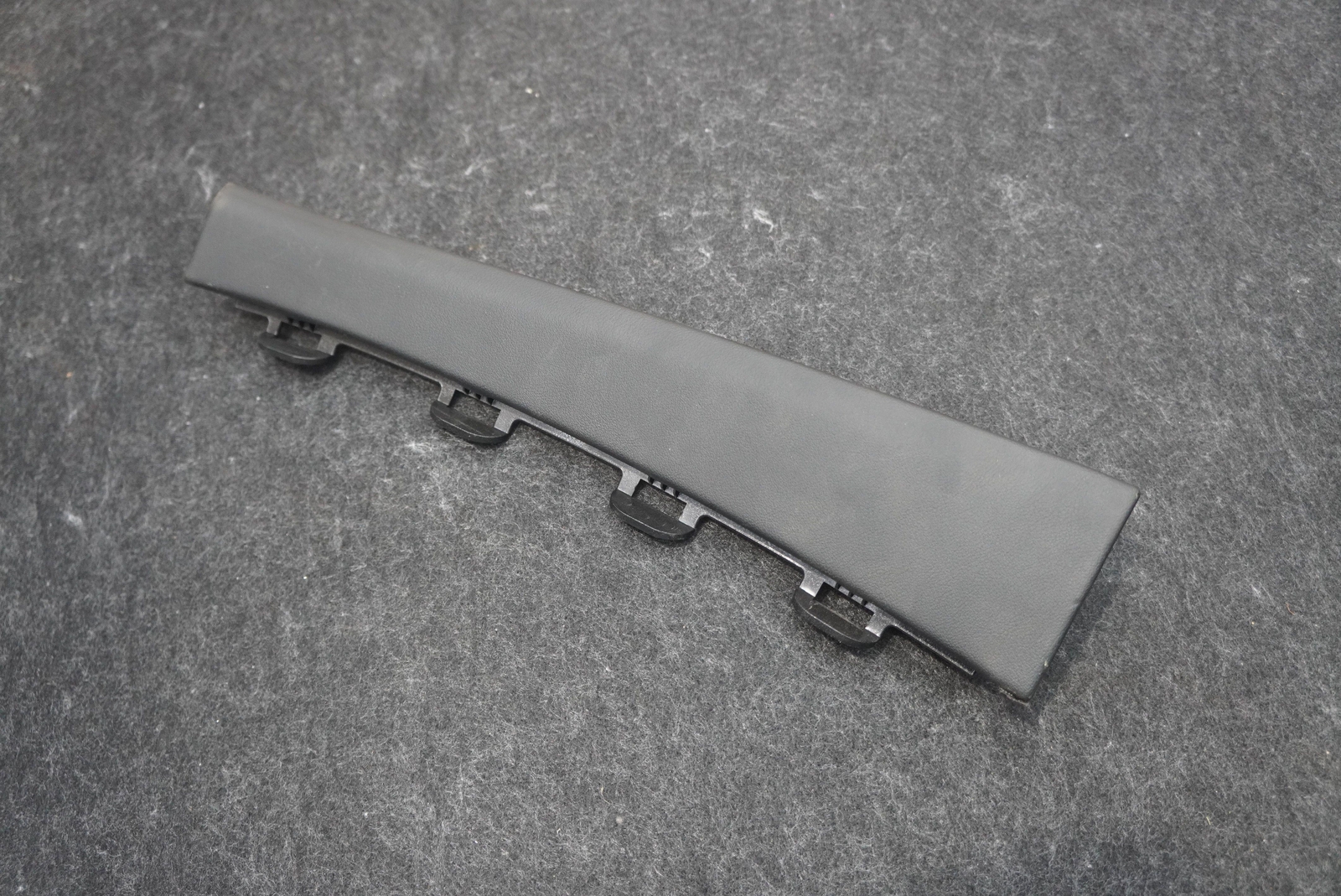 Front Right Middle A Pillar Cover Trim Panel 4ML868204 OEM Lamborghini Urus 2019