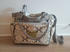 Petunia Pickle Bottom City Carryall Diaper Bag in Breakfast Berkshire NEs