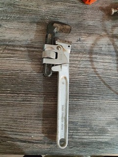 Aluminium Rohrzange der Marke Karabiner Modell APW 250