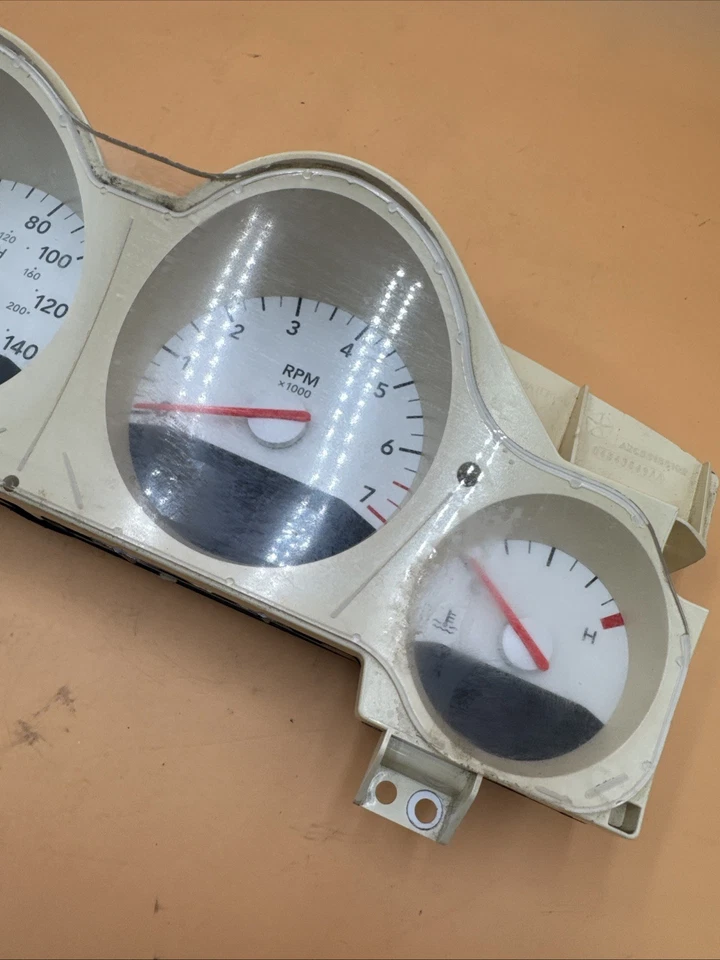 Dodge Charger 2007, grupo de medidores de velocímetro Magnum P05172062AE usado B204-5 Foto 3 de 4