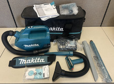 Makita LC09 Cordless Cleaner Handheld Vacuum W/ Charger & Accessories