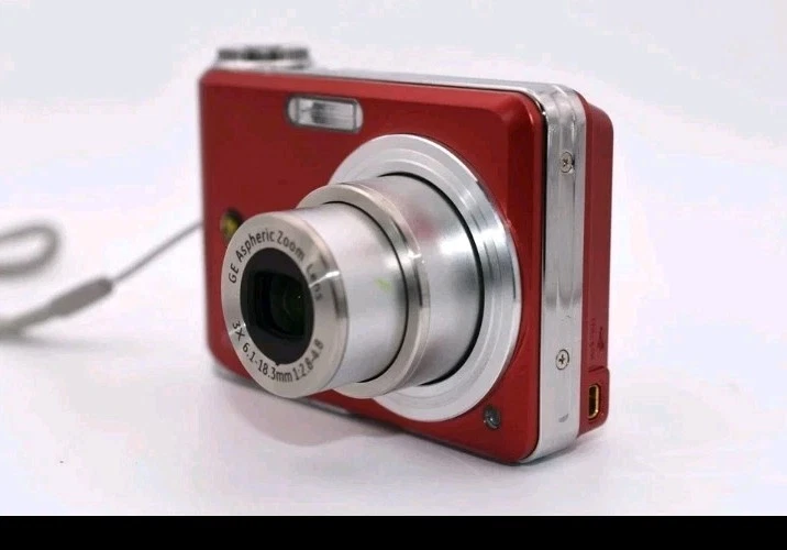 GE Smart Series A735 7.0MP 3x 6.1-18.3mm f/2.8-4.8 Digital Camera - Red - Image 2 of 4