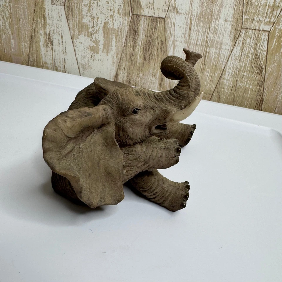 Статуэтка слона марки Daniel с бивнем деталь поднятый сундук - Изображение 3 из 4