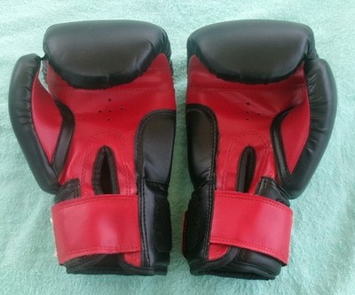 PROFORCE BOXING GLOVES - 8OZ - BLACK WITH RED PALM - EXCELLENT CONDITION