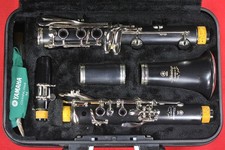 YAMAHA ADVANTAGE CLARINET YCL-200AD WITH HARD SHELL CASE