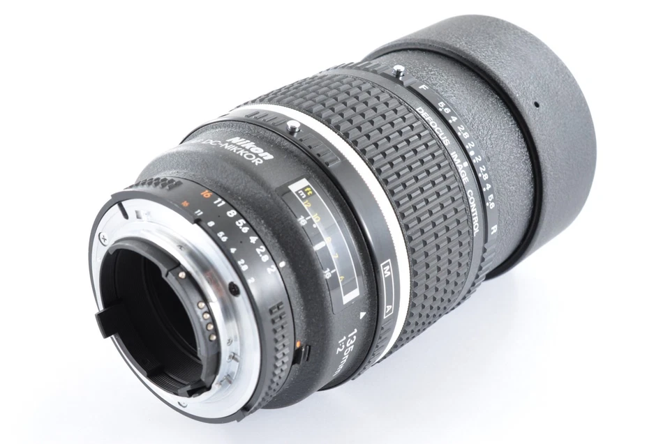 Teleobjetivo Nikon AF DC Nikkor 135 mm f/2 D de Japón [casi como nuevo] #1015 Foto 2 de 4