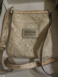 guess los angeles crossbody bag