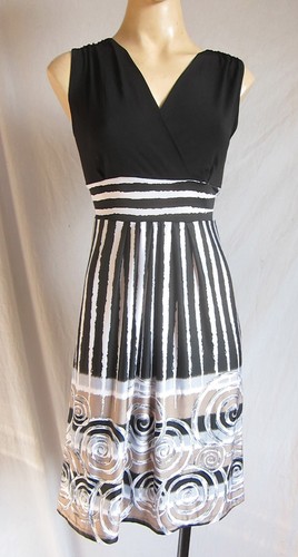 Nero/Bianco Righe Vestito Taglia UK 12 senza Maniche Elasticizzato Nero IN - Foto 2 di 4