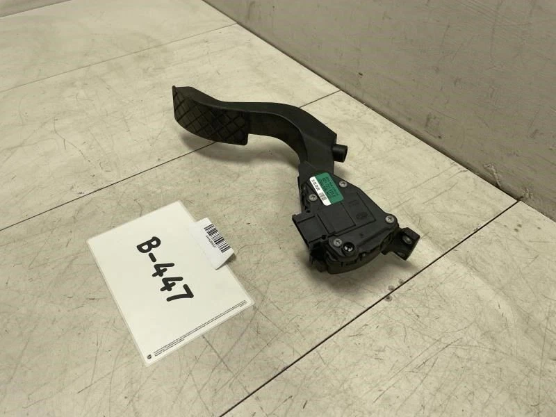 2004 VOLKSWAGEN PASSAT V6 GLX ACELERADOR PEDAL A GASOLINA FABRICANTE DE EQUIPAMENTO ORIGINAL+ - Imagem 2 de 4