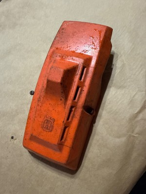 #ad Old nos ? Husqvarna Chainsaw top cover Parts auctionshusky parts e30 $16.38