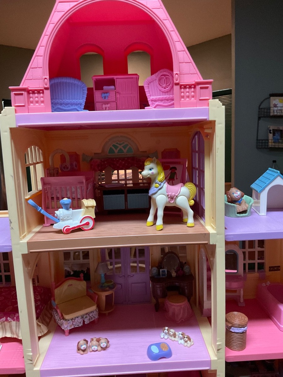 2005 Fisher Price Loving Family Twin Time Grand Mansion Dollhouse