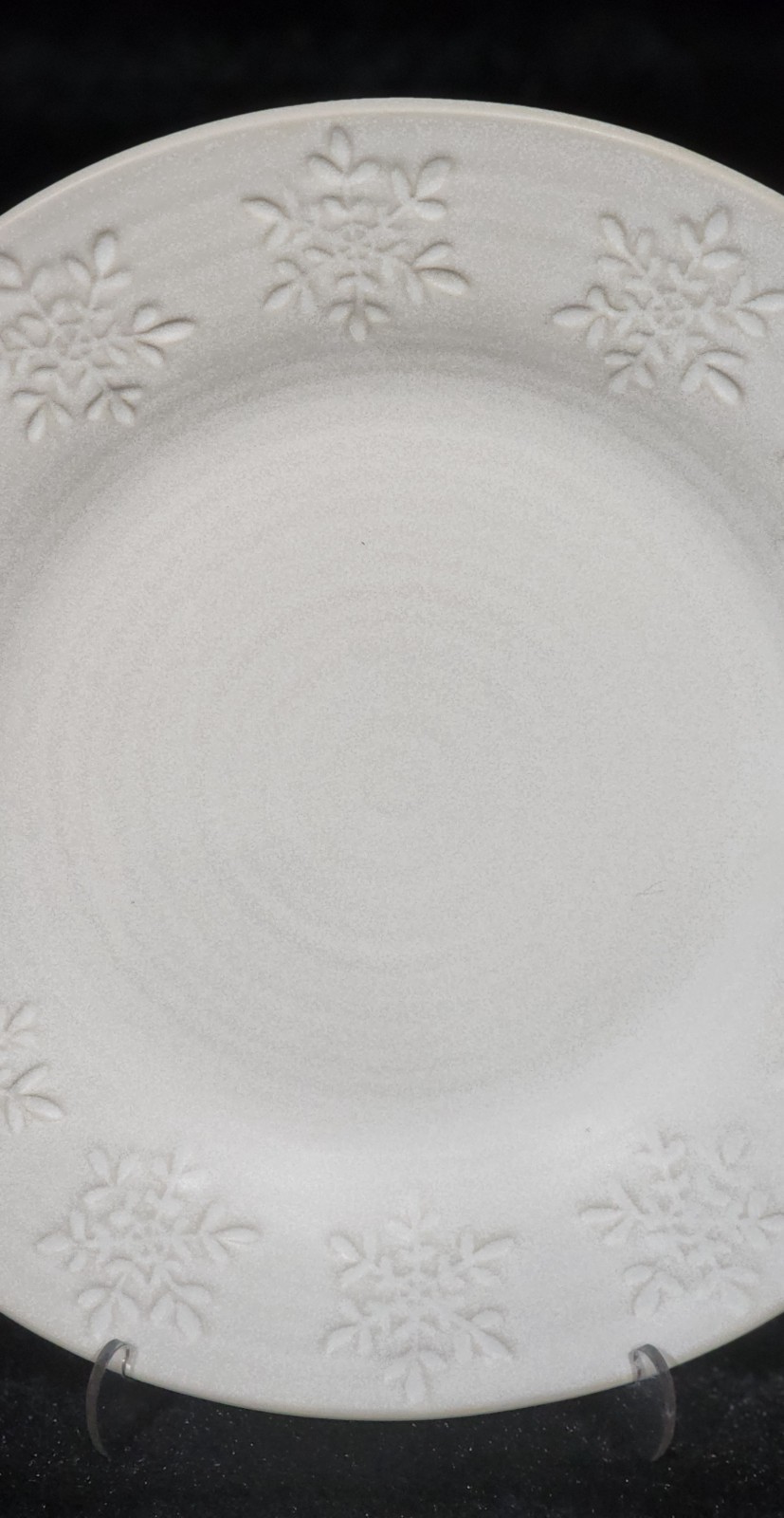 8pc White EMBOSSED SNOWFLAKE 4 Dinner 4 Salad Plates Ceramic Hobby Lobby Winter