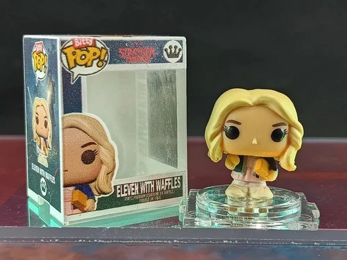 Bitty Pop! ELEVEN WITH WAFFLES CHASE Funko Stranger Things 1" Vinyl Figure