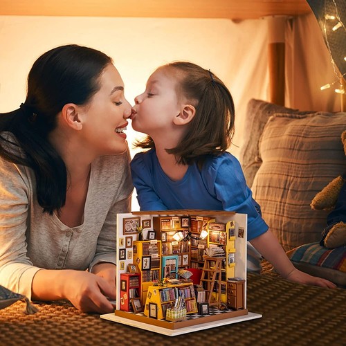 Rolife Sam's Study 1:24 DIY Wooden Miniature Dollhouse Building Toy Adult Gifts - Picture 6 of 15