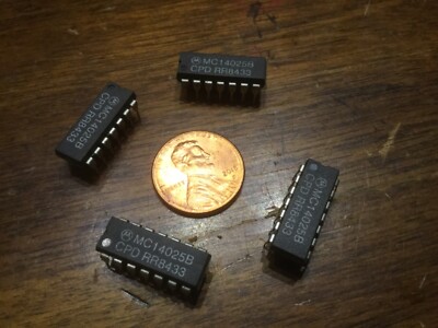 4 motorrola MC14025B IC chips CPD RR8433 triple 3 input NOR gate mew old stock 
