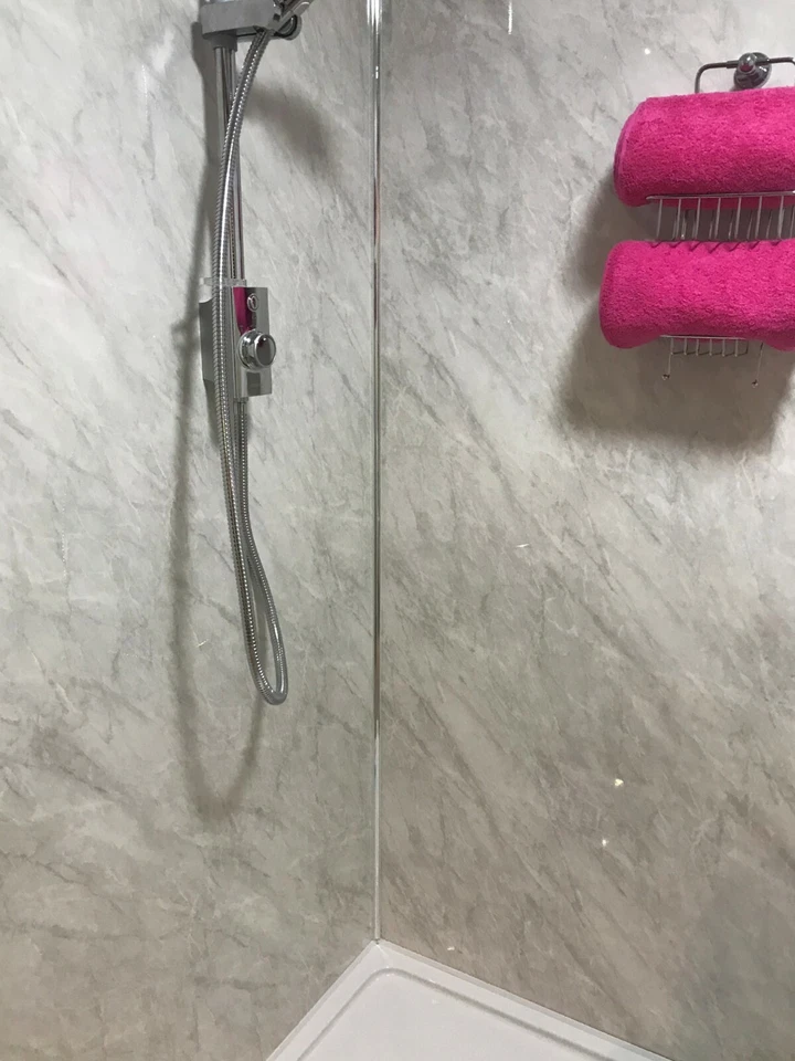 Shower Panels 1000mm Wide x 2.4m Large Bathroom Wet Wall Cladding PVC 10mm Thick - Image 4 of 4