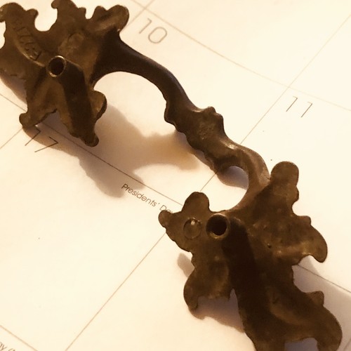 Drawer Pull Solid Brass Leaf 2 prong F2273 - Picture 5 of 5