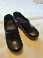 Dansko Professional Black Patent Leather Clogs Womens Size 10.5-11 41 EU 